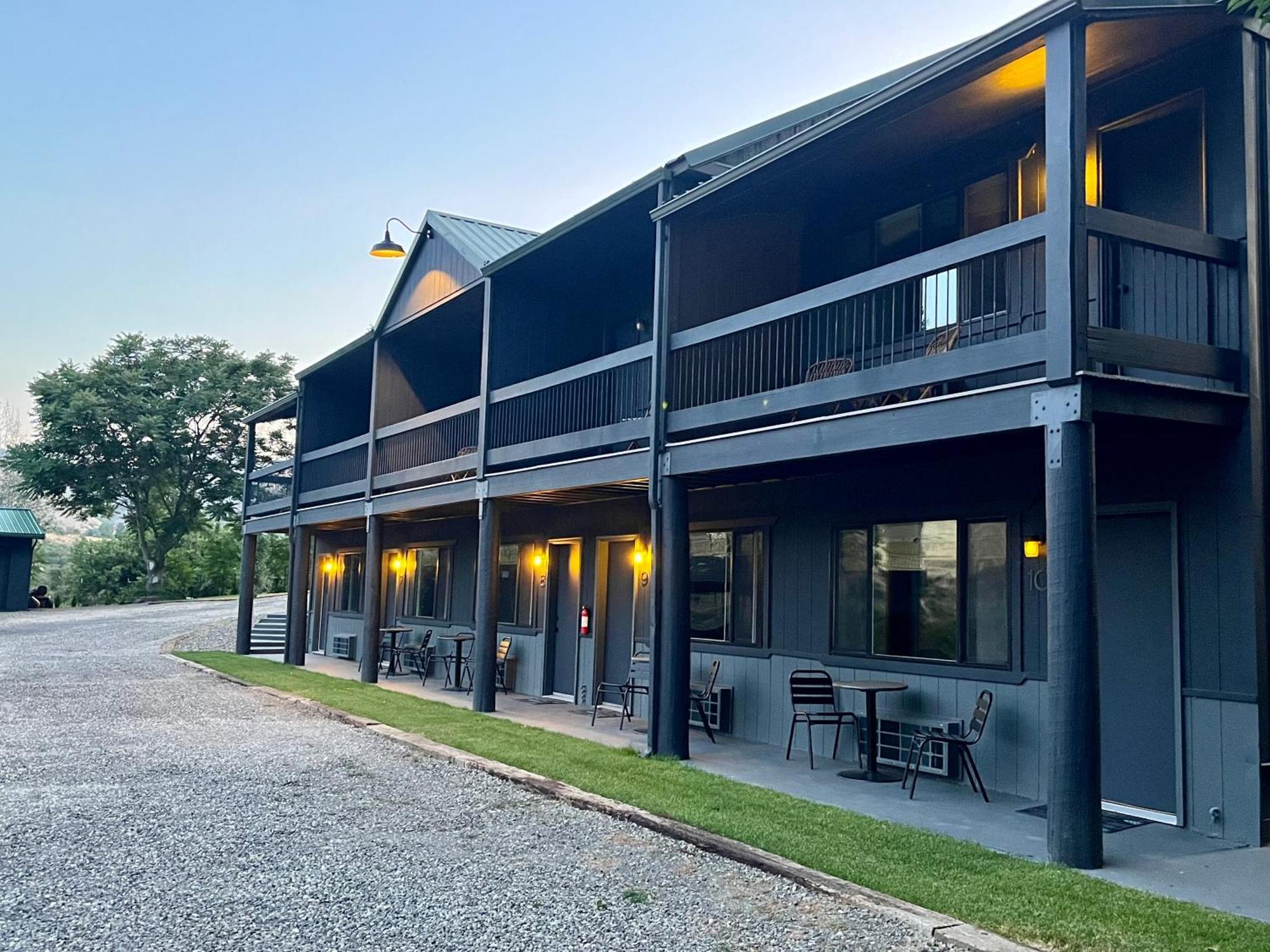 Steelhead Lodge Lucile Екстер'єр фото