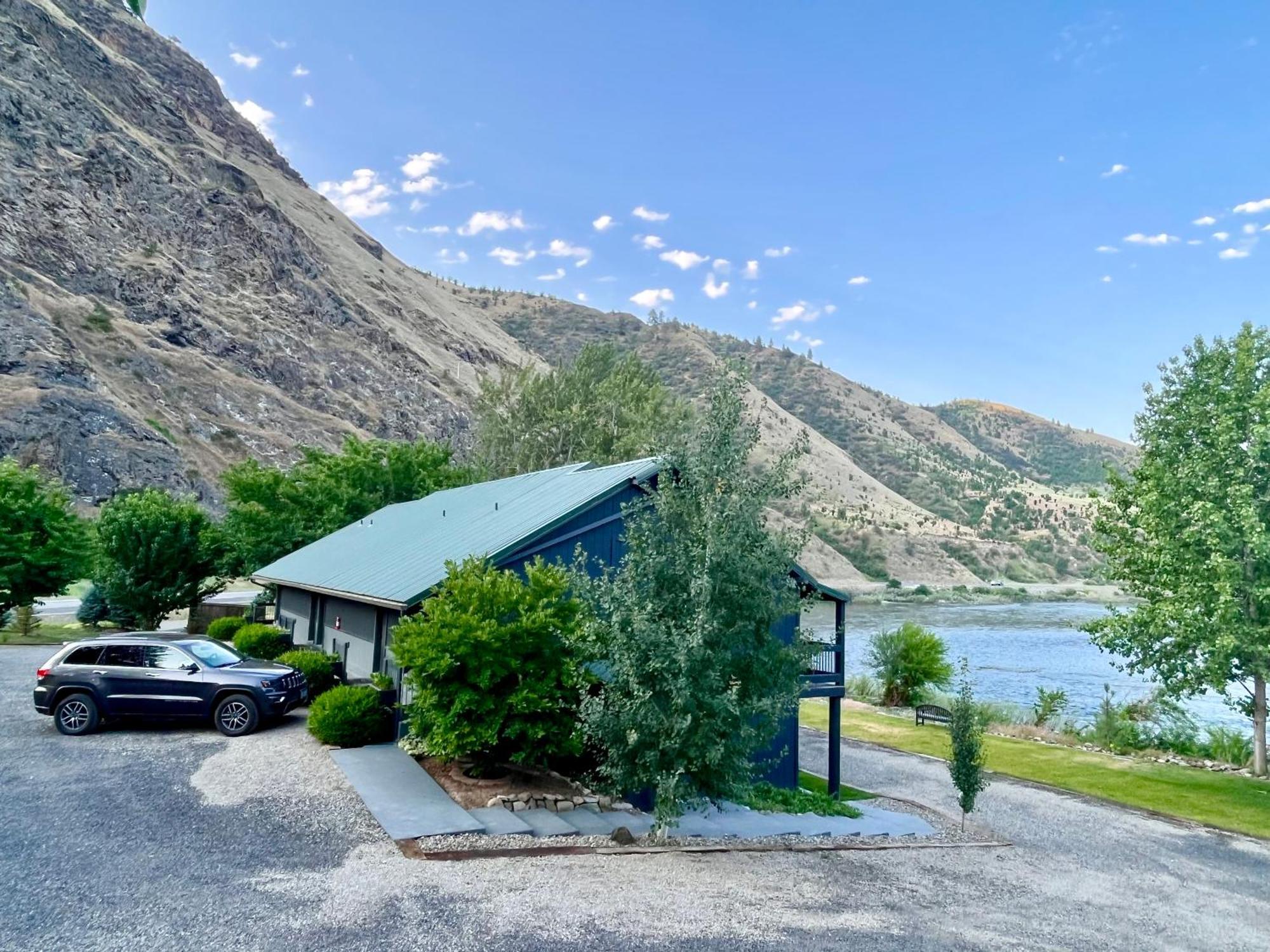 Steelhead Lodge Lucile Екстер'єр фото