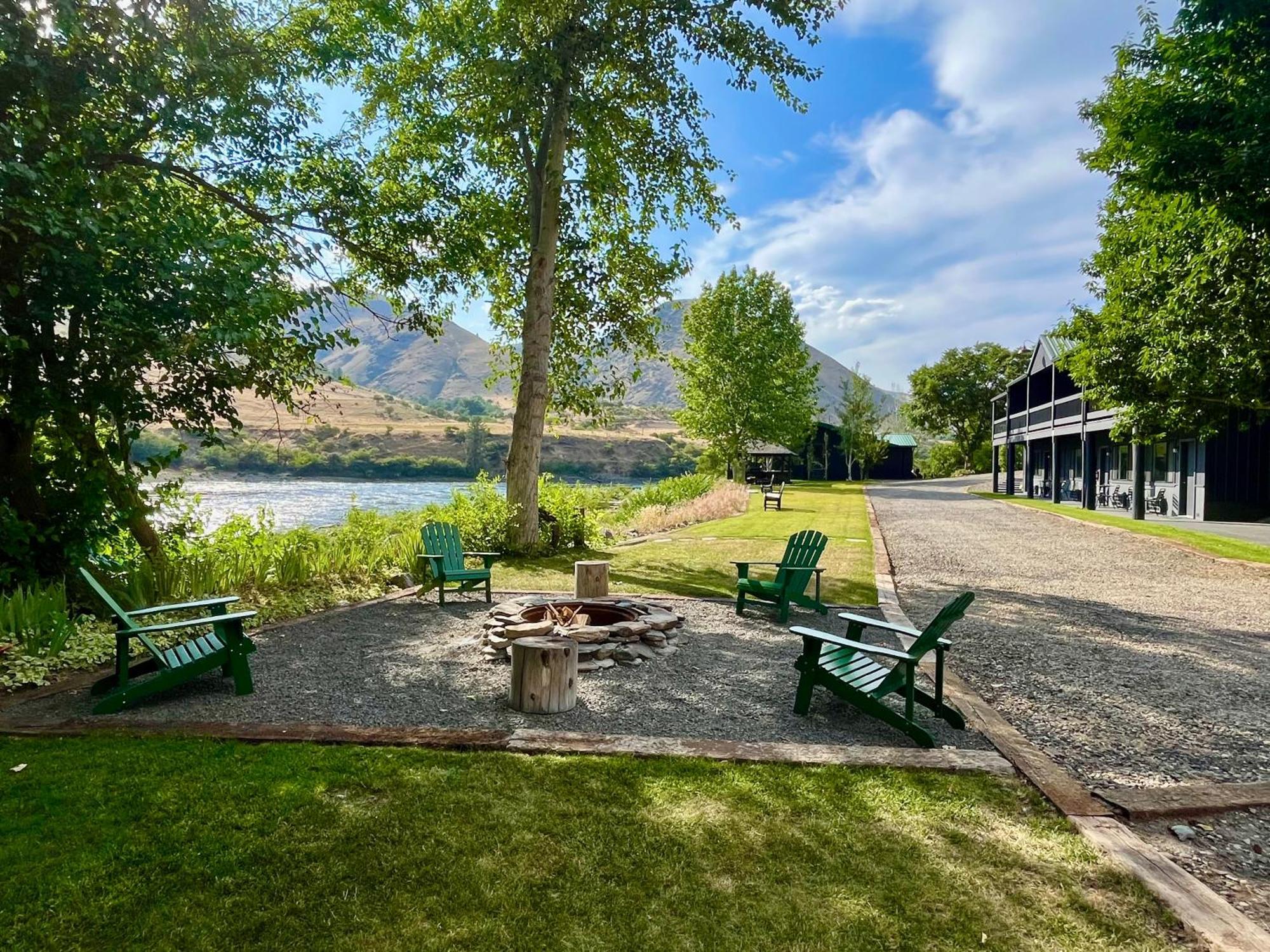 Steelhead Lodge Lucile Екстер'єр фото